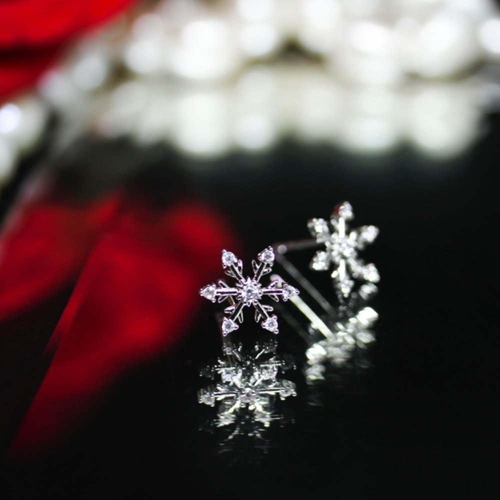 14kt Gold Dipped Frosty Dainty White Topaz Earring - Picture 2 of 7